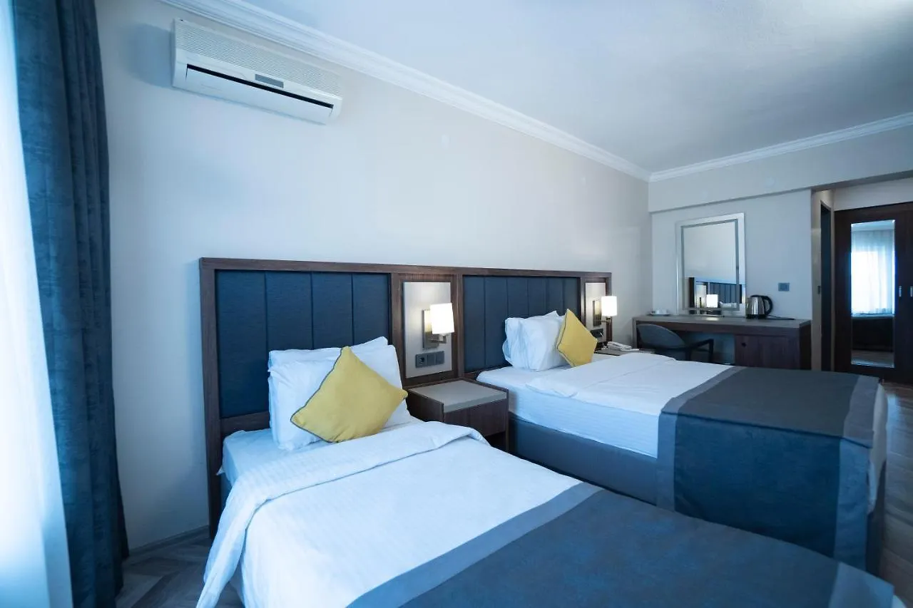 Uk Ankara Hotel 4*,